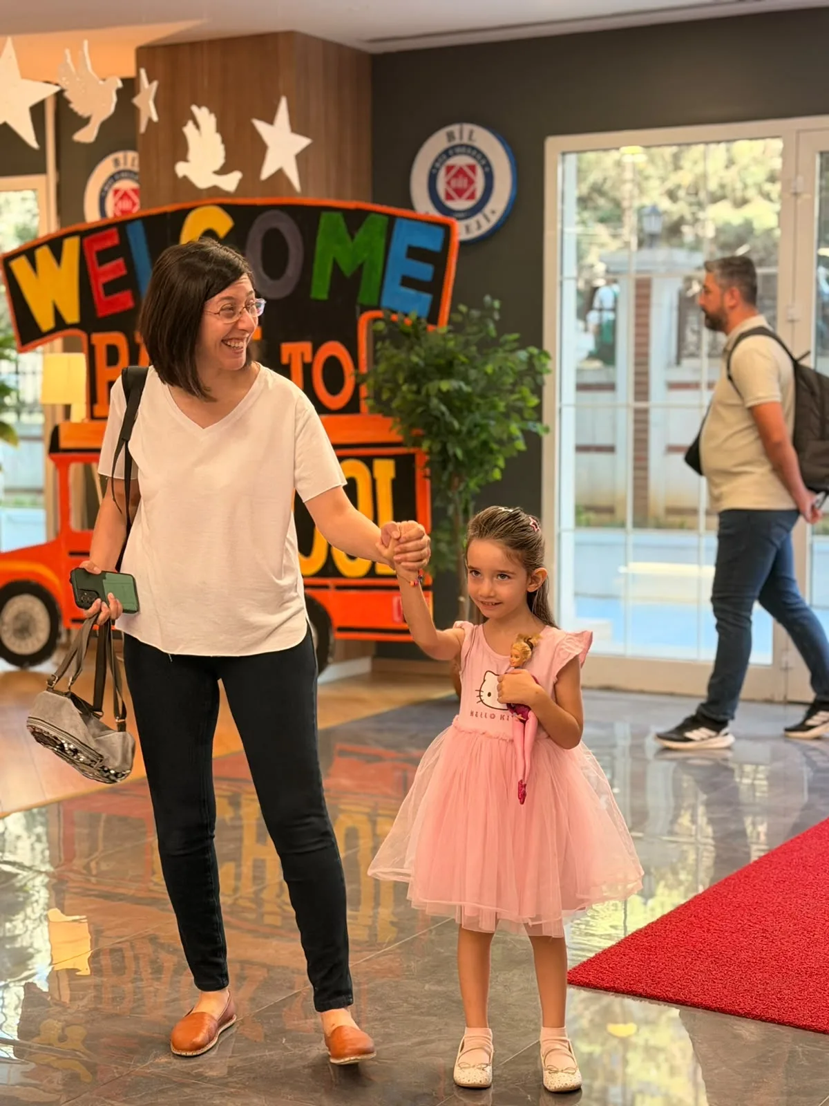 Bugün okulumuzda Anaokulu ve İlkokul velilerimizle bir araya gelmenin mutluluğunu yaşadık. görseli 11