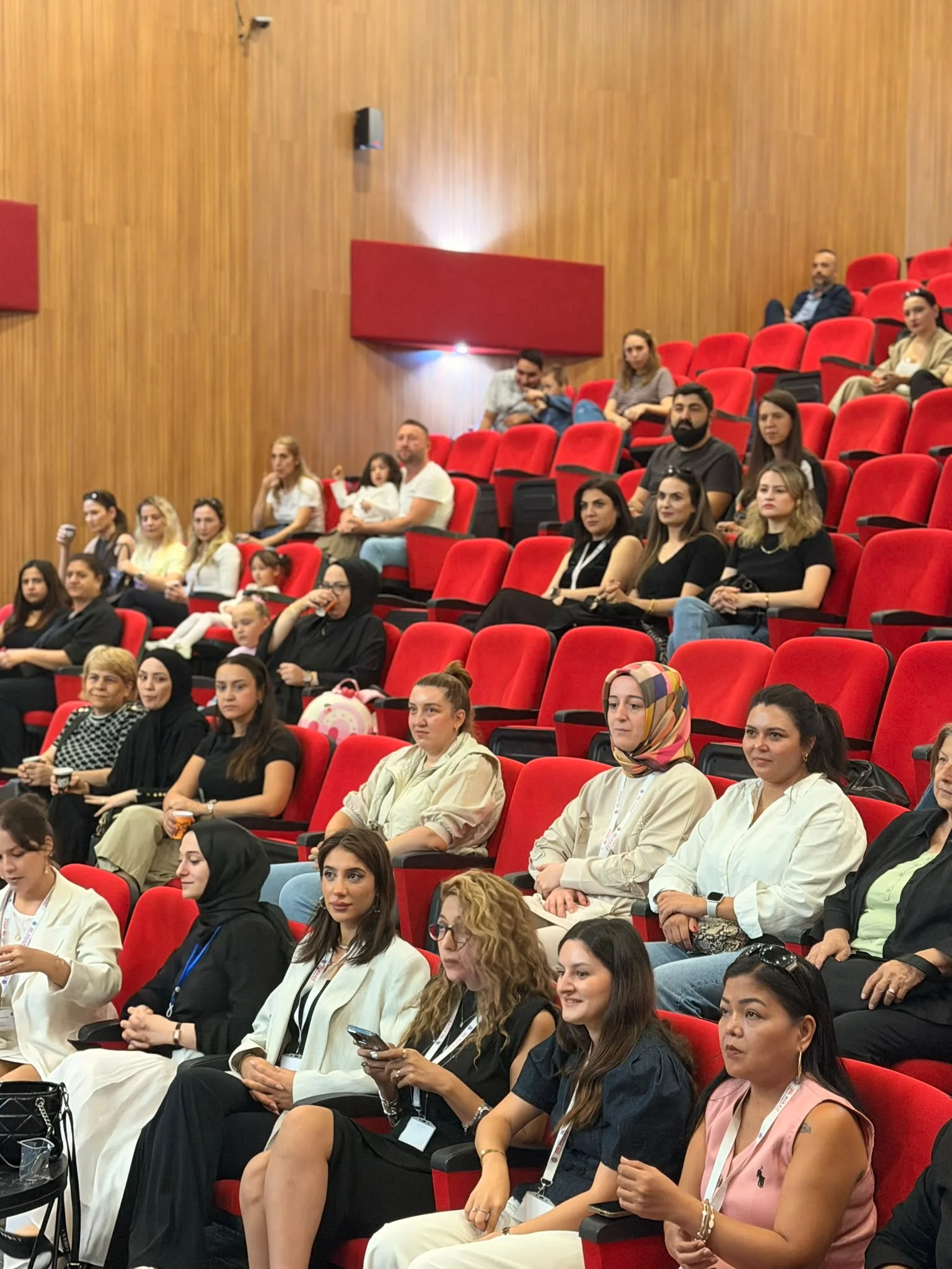 Bugün okulumuzda Anaokulu ve İlkokul velilerimizle bir araya gelmenin mutluluğunu yaşadık. görseli 15