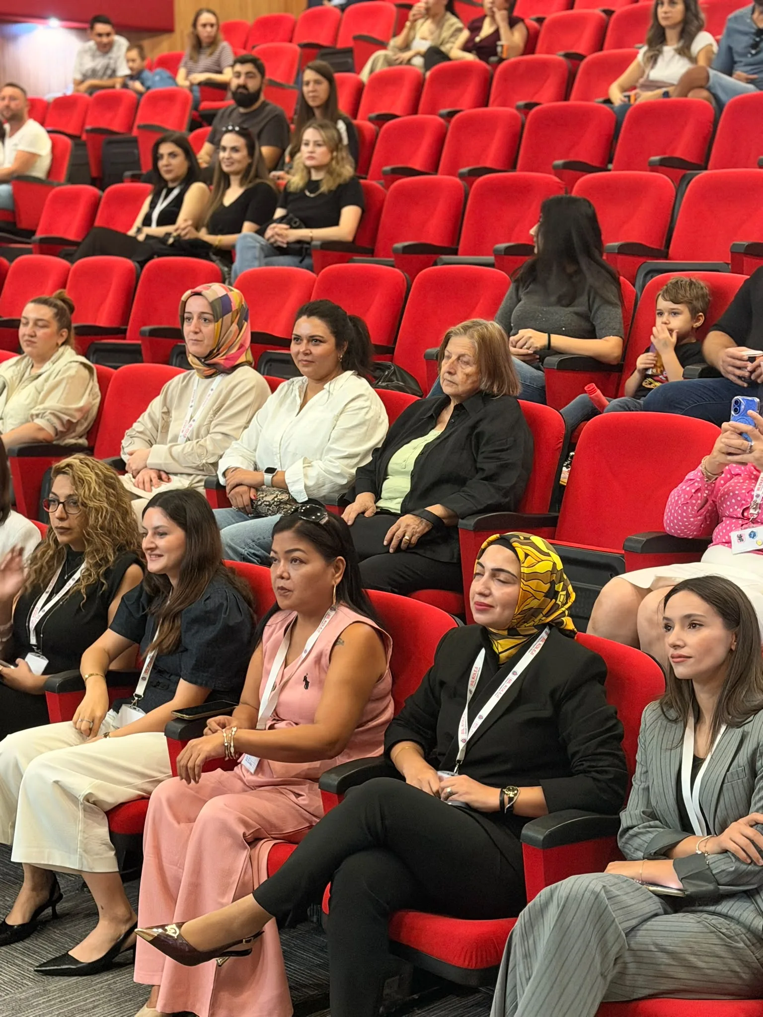 Bugün okulumuzda Anaokulu ve İlkokul velilerimizle bir araya gelmenin mutluluğunu yaşadık. görseli 16