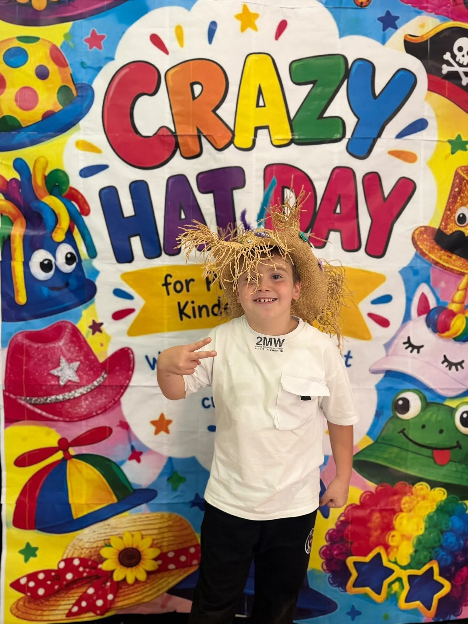 CRAZY HAT DAY! görseli 4