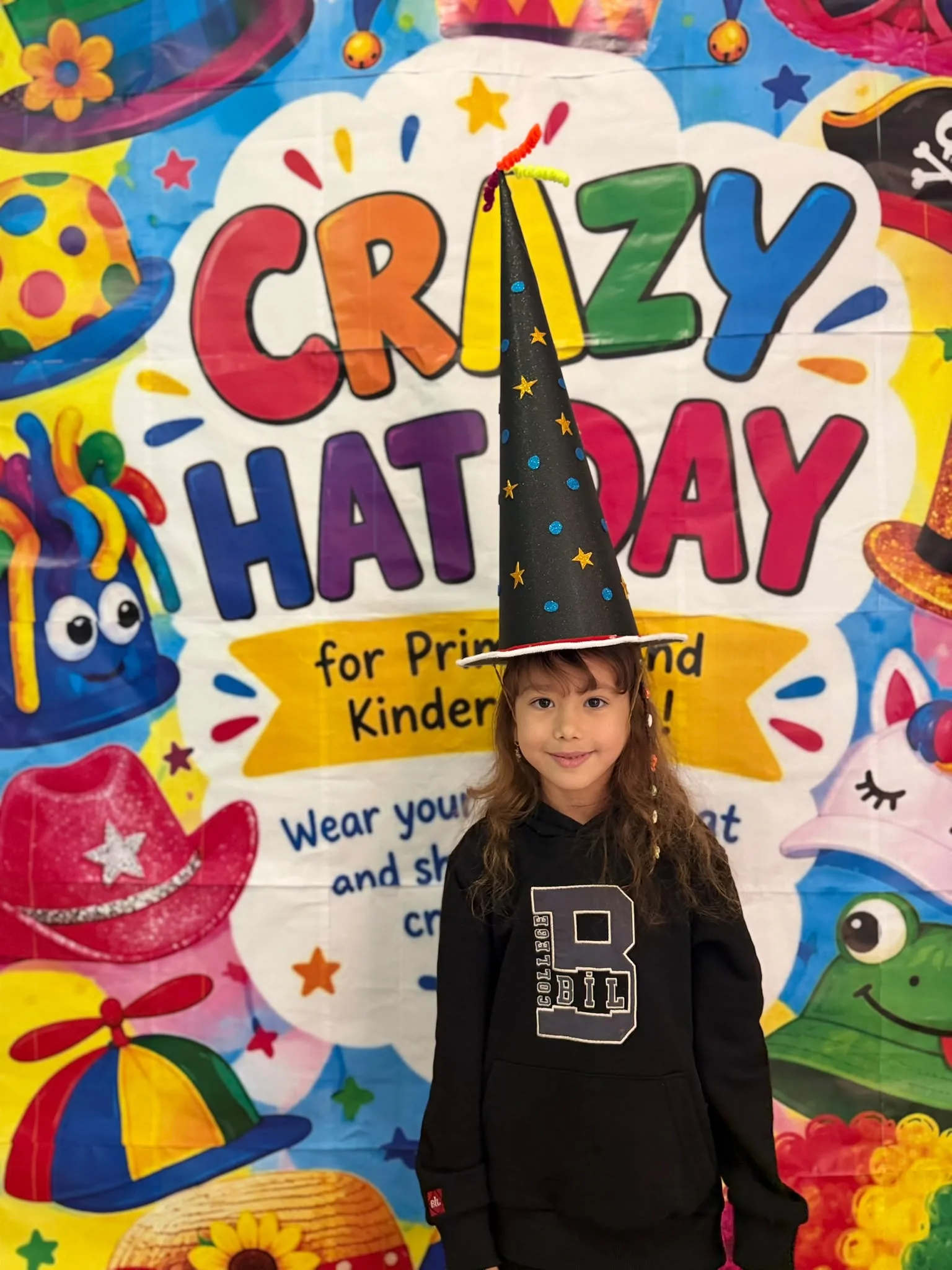 CRAZY HAT DAY! görseli 5