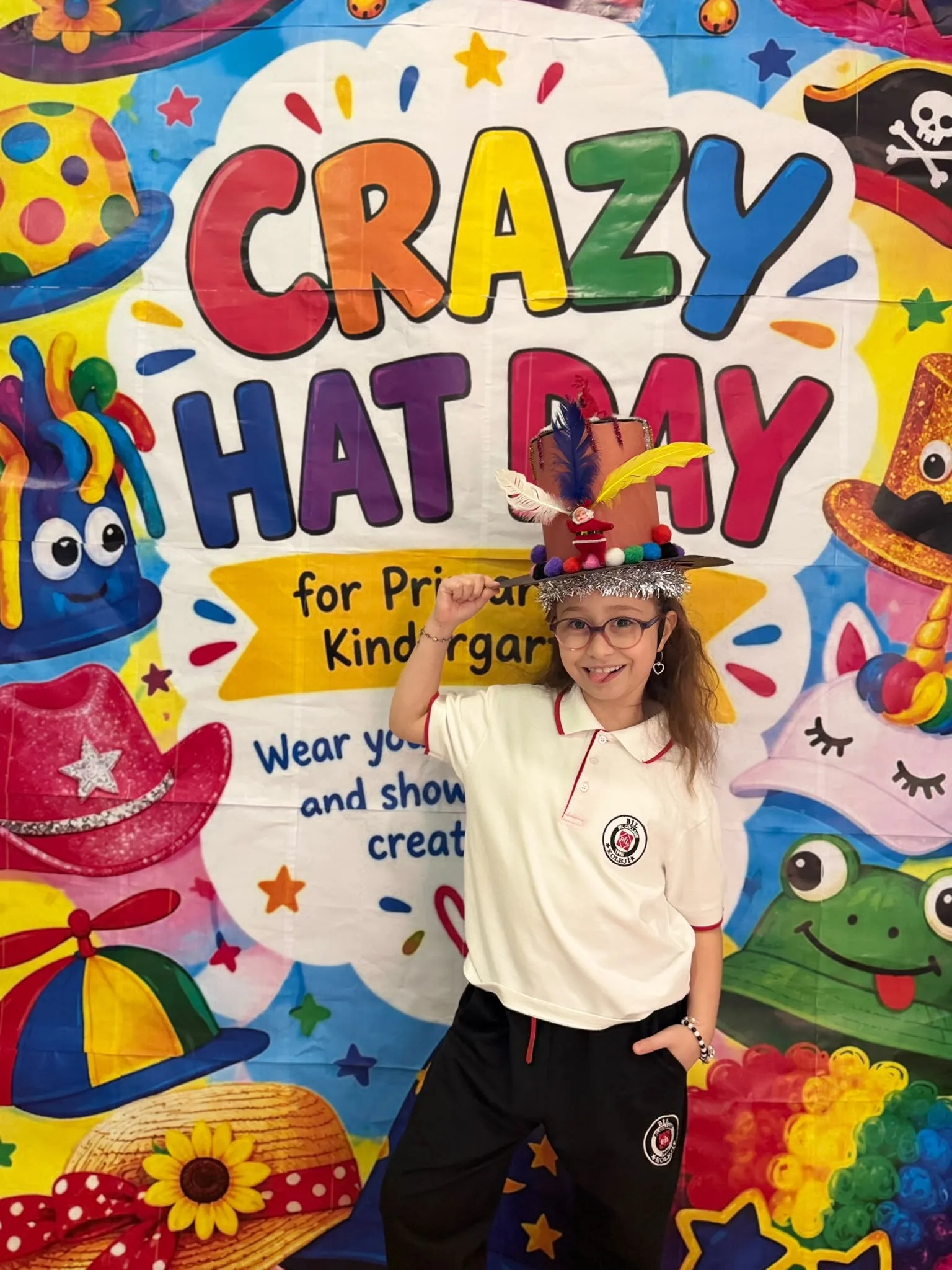 CRAZY HAT DAY! görseli 9
