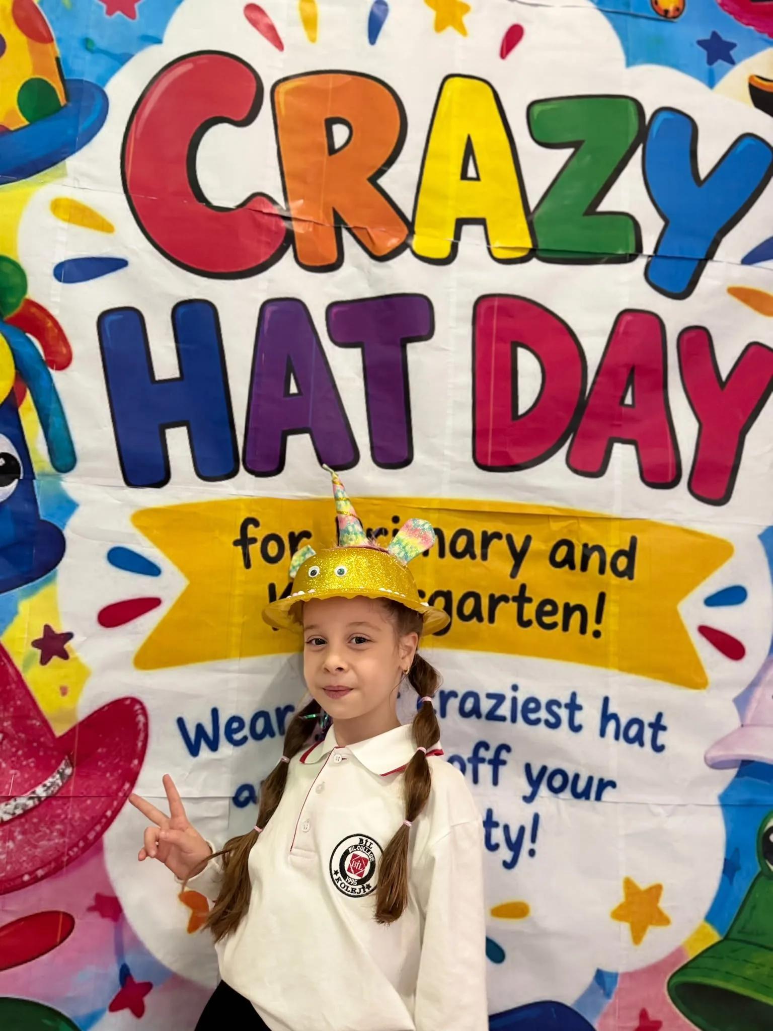 CRAZY HAT DAY! görseli 12