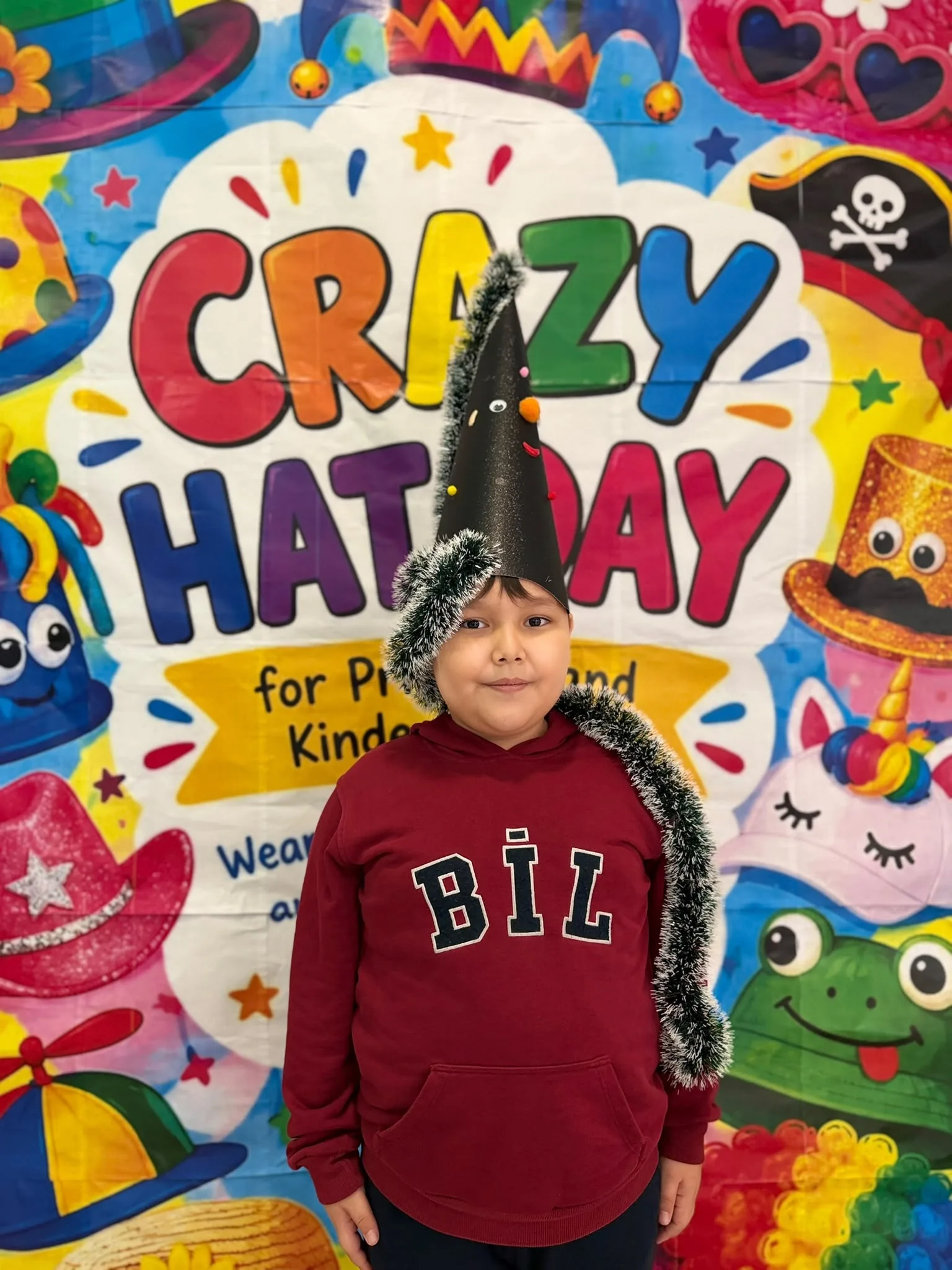 CRAZY HAT DAY! görseli 16