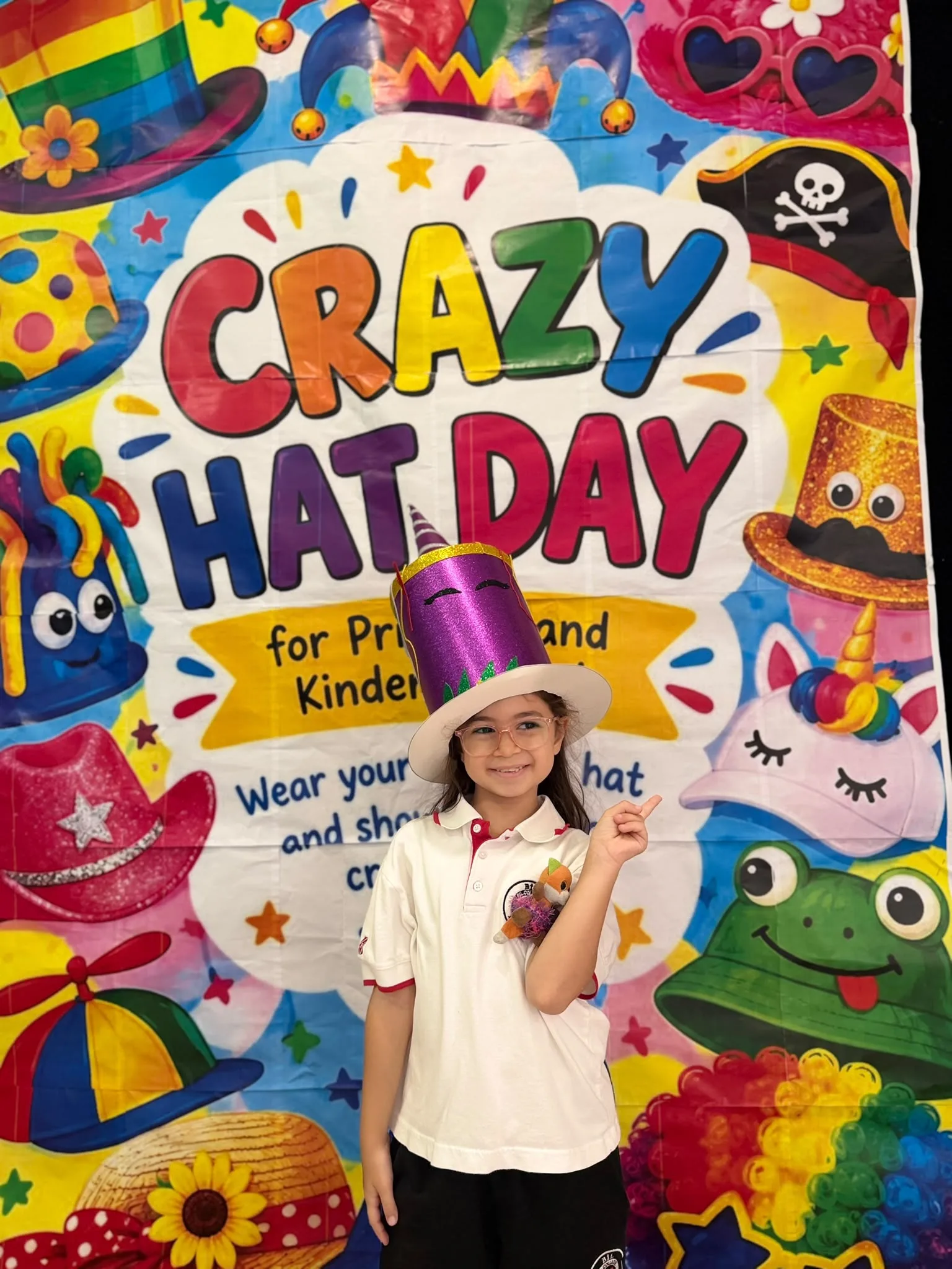 CRAZY HAT DAY! görseli 18