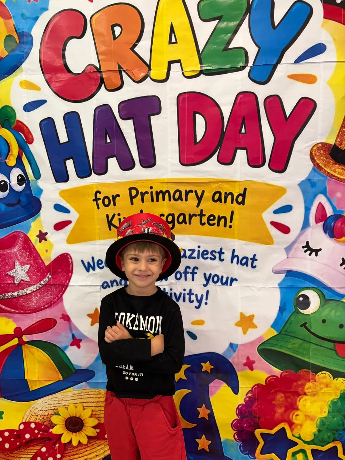 CRAZY HAT DAY! görseli 19