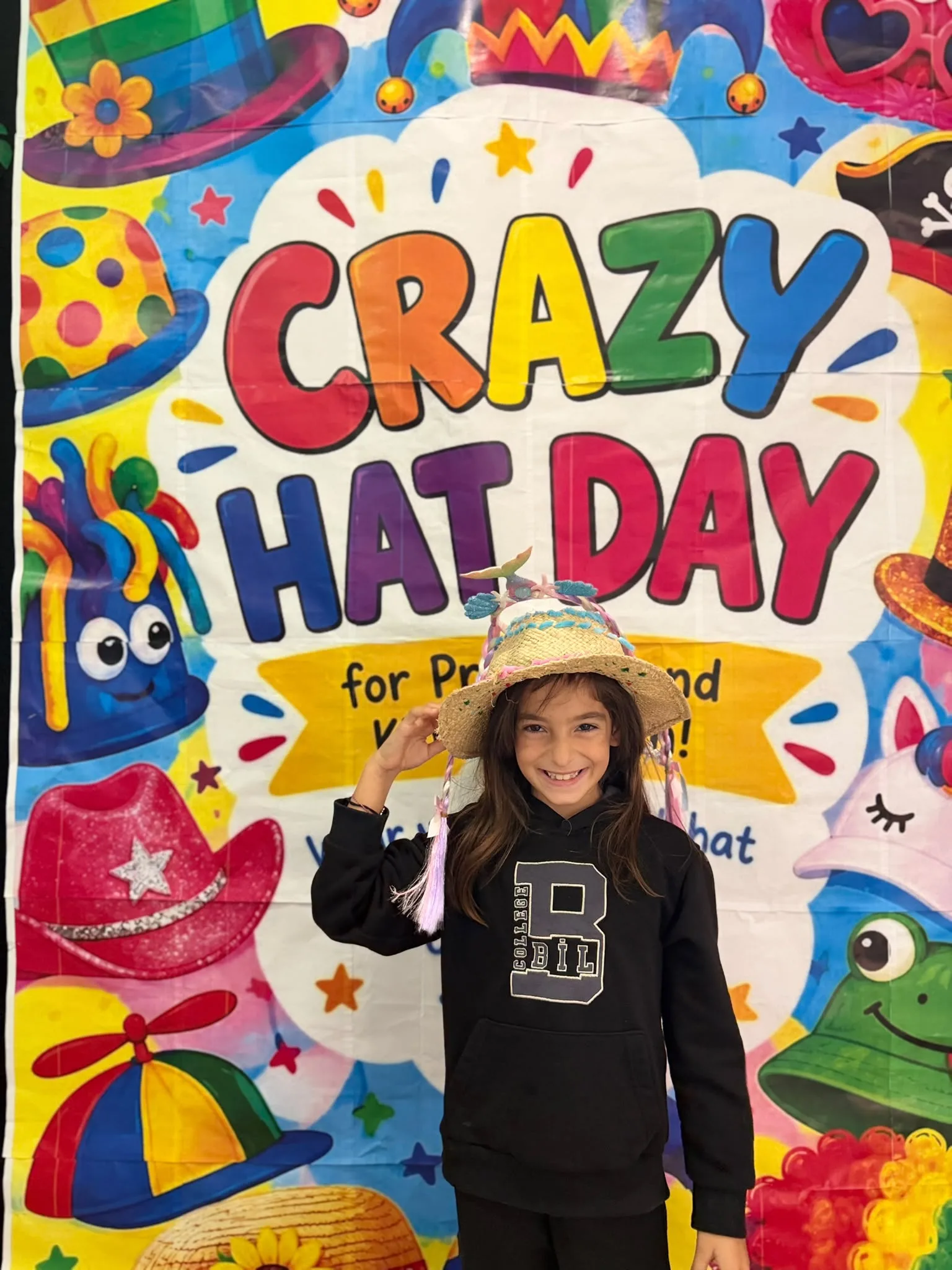 CRAZY HAT DAY! görseli 21