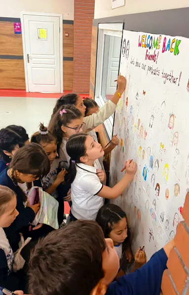 OKULA DÖNÜŞ – HAYDİ, PORTRELERİMİZİ BİRLİKTE ÇİZELİM!