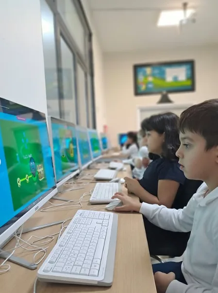 Sakarya BİL Koleji’nde Avrupa Kodlama Haftası (CodeWeek) Heyecanı! görseli 2