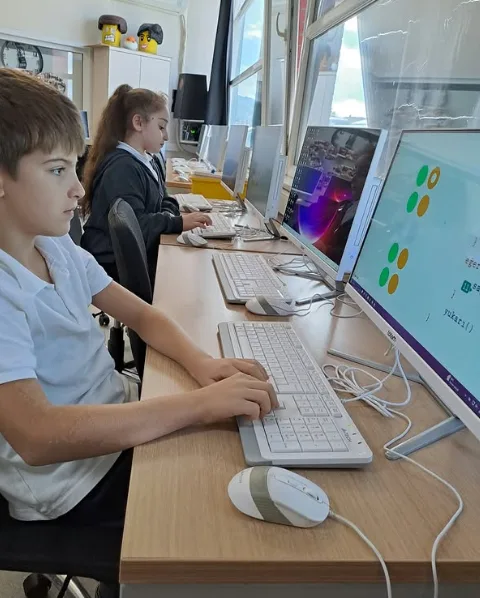 Sakarya BİL Koleji’nde Avrupa Kodlama Haftası (CodeWeek) Heyecanı! görseli 10