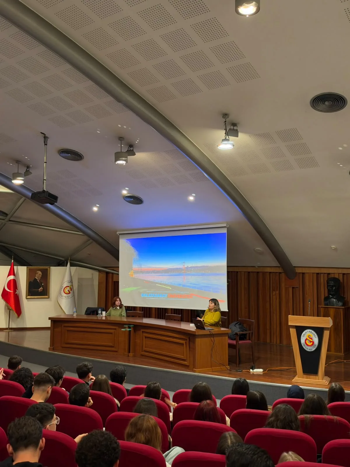 GELECEĞE AÇILAN KAPILAR: GALATASARAY ÜNİVERSİTESİ GEZİMİZ görseli 2