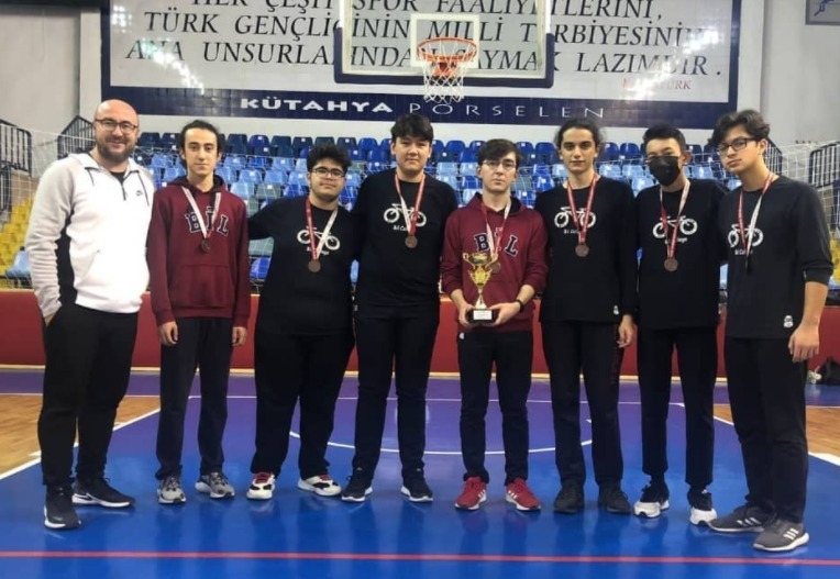 OKULLAR ARASI GENÇ ERKEKLER BASKETBOL TURNUVASI İl 3.sü