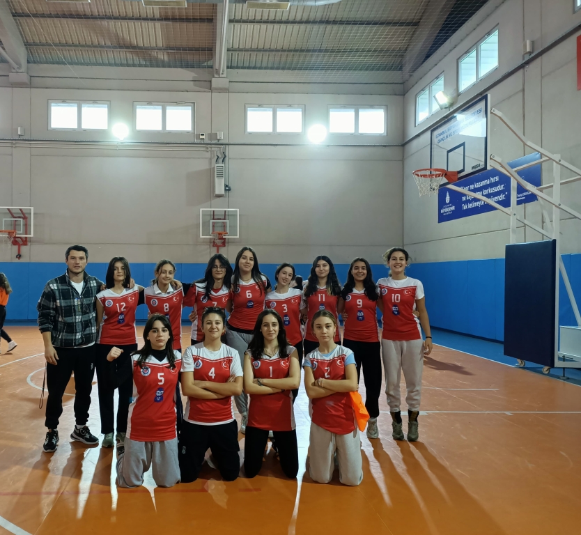 Özel Ataşehir Bil Ortaokulu Yıldız Kız Mendil Kapmaca