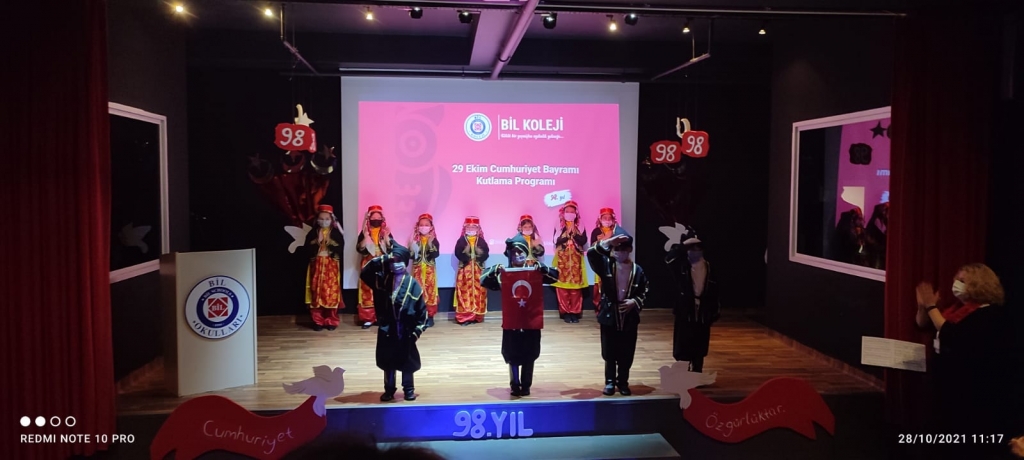 HER NEFESTE CUMHURİYET...