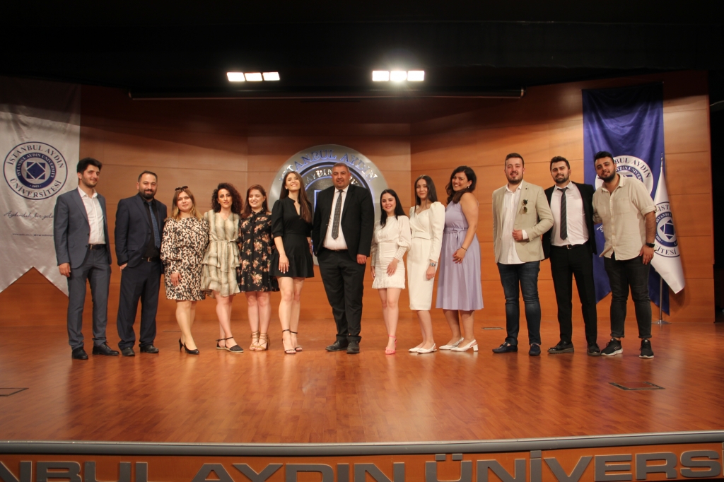 2021-2022 Eğitim Öğretim Yılı Mezuniyet Törenimiz. görseli 9