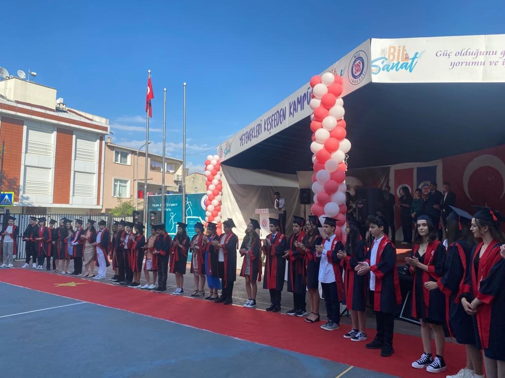 2021-2022 Yılı 8. Sınıflar Mezuniyet görseli 18