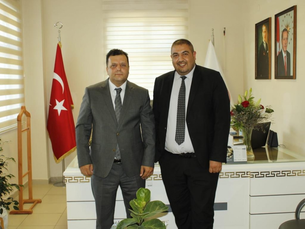 Okul Müdürümüz Caner KAYA, Kağıthane İlçe Kaymakamı Sn. Tahir ŞAHİN ve Kağıthane İlçe Milli Eğitim Müdürü Sn Ufuk DİLEKÇİ'yi makamlarında ziyaret etti. görseli 3