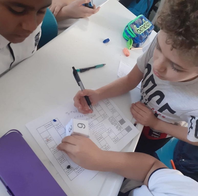 We have worked numbers with 5th grades with a board game! görseli 7