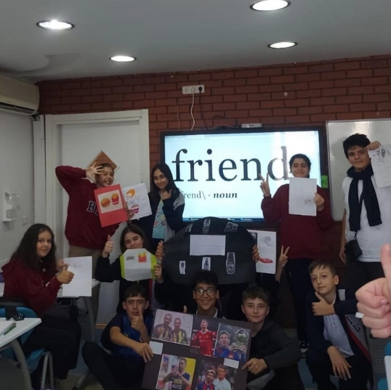 We all speak out the importance of friendships in their lives! görseli 5