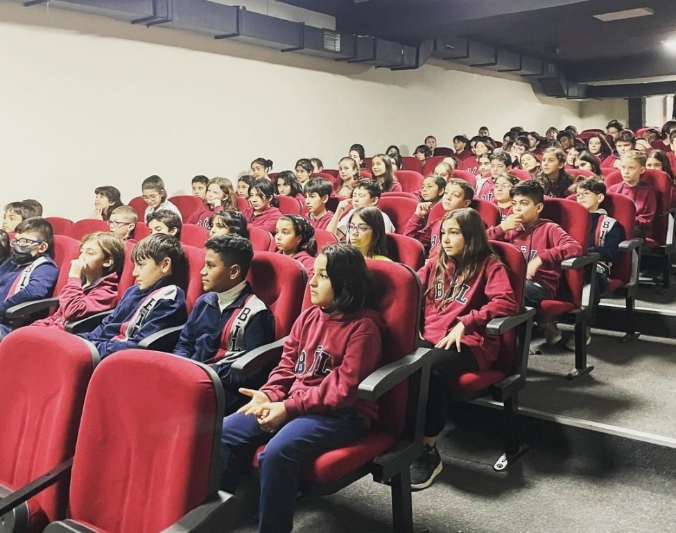 Avcılar Toplum Destekli Polislik Şube Müdürlüğü Tarafından Trafikte Uyulması Gereken Kurallar görseli 3