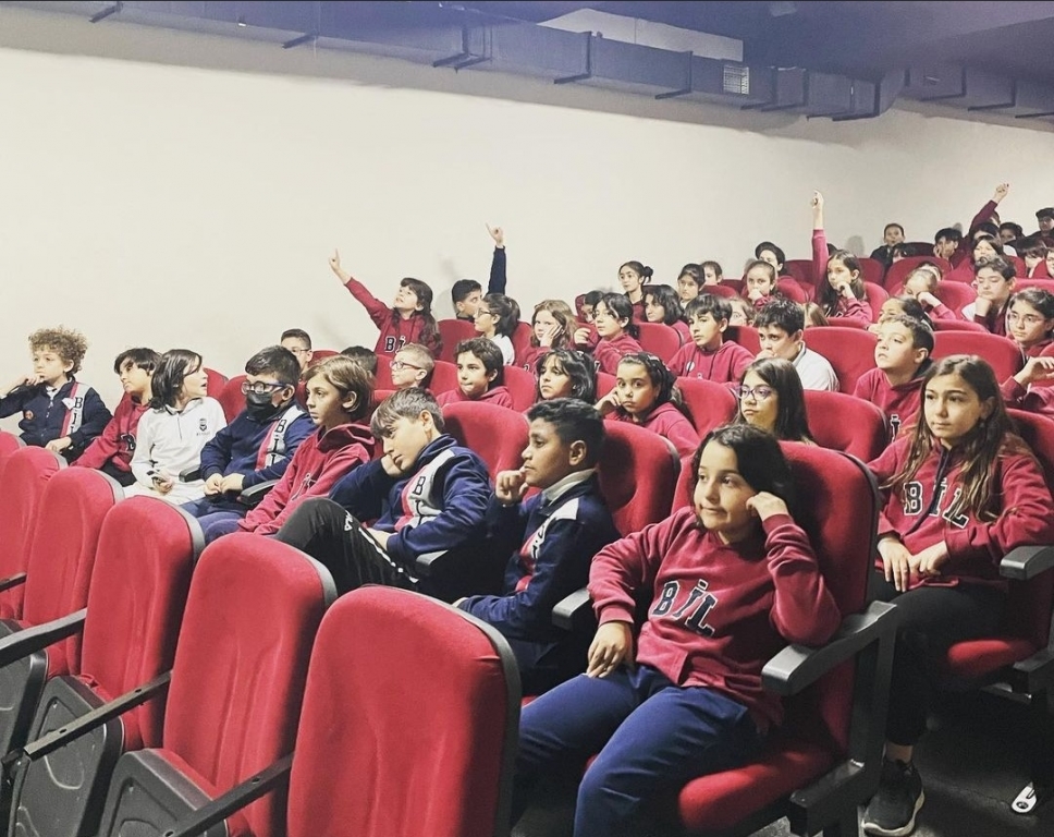 Avcılar Toplum Destekli Polislik Şube Müdürlüğü Tarafından Trafikte Uyulması Gereken Kurallar görseli 9