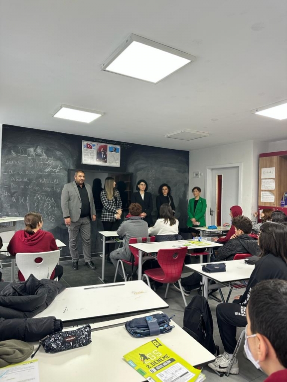 BİL Eğitim Kurumları Genel Müdürü Sn. Elif PEHLEVAN ile Azerbeycan Dünya Koleji Genel Müdürü Sn. Nazperi BAYRAMOVA'nın Kampüsümüze Ziyareti.