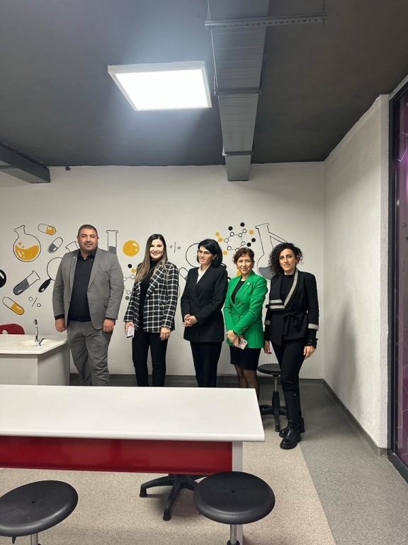 BİL Eğitim Kurumları Genel Müdürü Sn. Elif PEHLEVAN ile Azerbeycan Dünya Koleji Genel Müdürü Sn. Nazperi BAYRAMOVA'nın Kampüsümüze Ziyareti. görseli 3