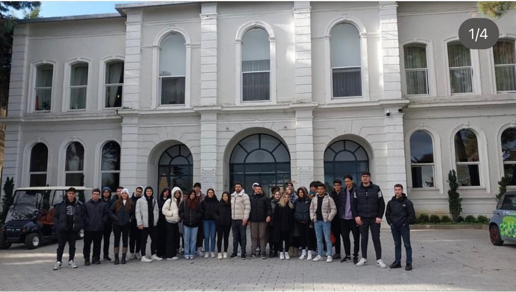 12. Sınıf Öğrencilerimizin Mesleki Rehberlik Çalışmaları- Yıldız Teknik Üniversitesi Gezisi görseli 2