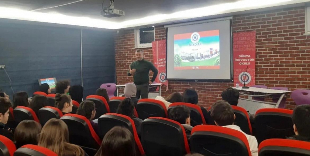 İstanbul Aydın Üniversitesi Bölge Temsilcisi ve Kariyer Danışmanı Burak Metin ile seminerlerimiz.