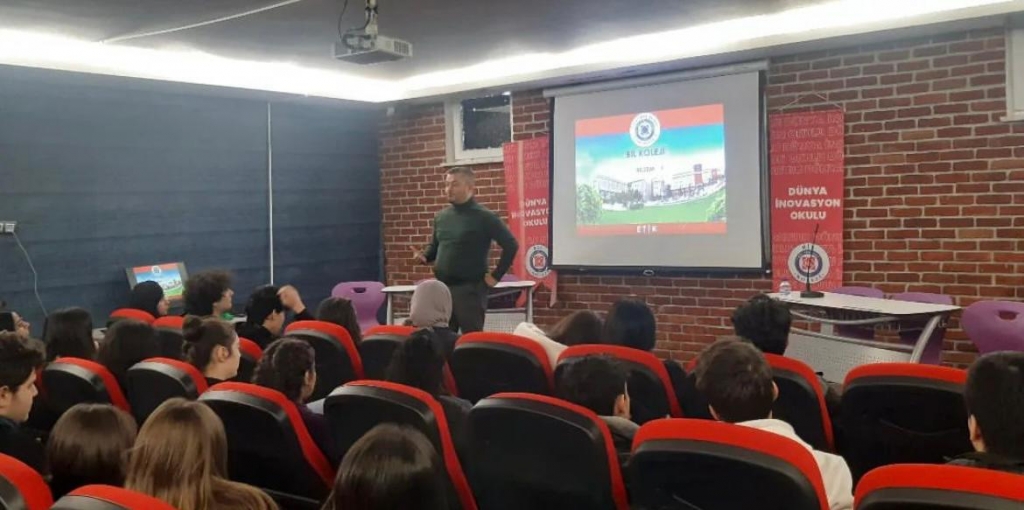 İstanbul Aydın Üniversitesi Bölge Temsilcisi ve Kariyer Danışmanı Burak Metin ile seminerlerimiz. görseli 3