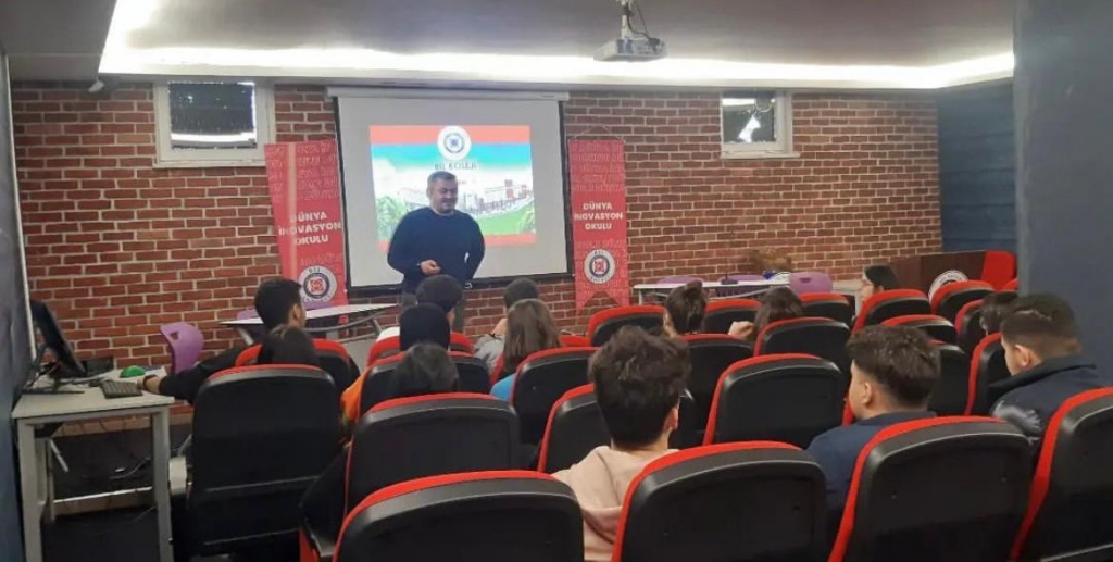 İstanbul Aydın Üniversitesi Bölge Temsilcisi ve Kariyer Danışmanı Burak Metin ile seminerlerimiz. görseli 4
