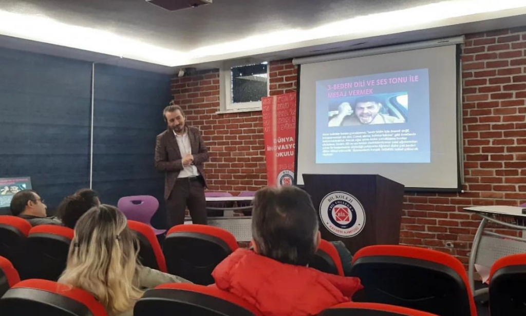 REHBERLİK VE PSİKOLOJİK DANIŞMA EĞİTİM LİDERİMİZ VOLKAN KAYA EŞLİĞİNDE "SINAVA HAZIRLANAN VELİ" SEMİNERİMİZ görseli 2