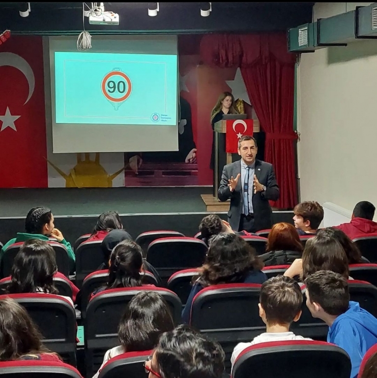 Bil Eğitim Kurumları Rehberlik Koordinatörü Ebru Unutmazer ve Bil Eğitim Kurumları Ortaokul-Lise Eğitim Koordinatörü Erkan Özkan Hocalarımızdan LGS ve Yks'de Başarı Yöntemleri Semineri görseli 10