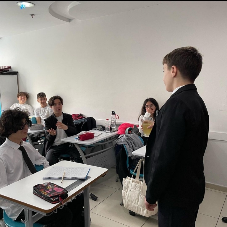 23 Nisanda Okul Müdürümüz Öğrencimize Koltuğunu Devretti görseli 7