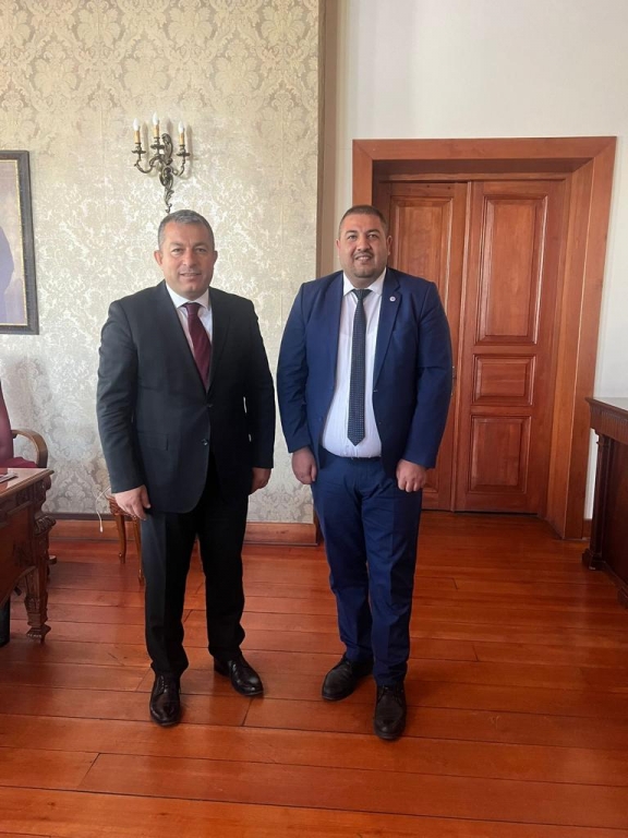 Kağıthane BİL Koleji Okul Müdürümüz Sn. Caner KAYA, Kağıthane İlçe Kaymakamı Sn. Tahir ŞAHİN'i makamında ziyaret etti. görseli 2