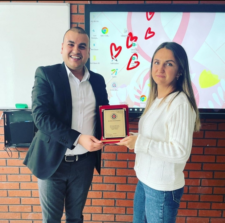 Başarı Gösteren Öğretmenlerimize Tebrik