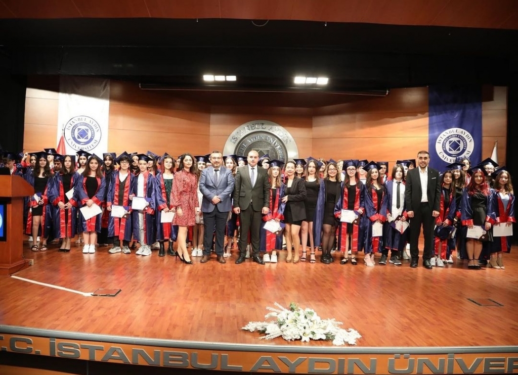 8. Sınıflarımızın Mezuniyet Töreni görseli 8
