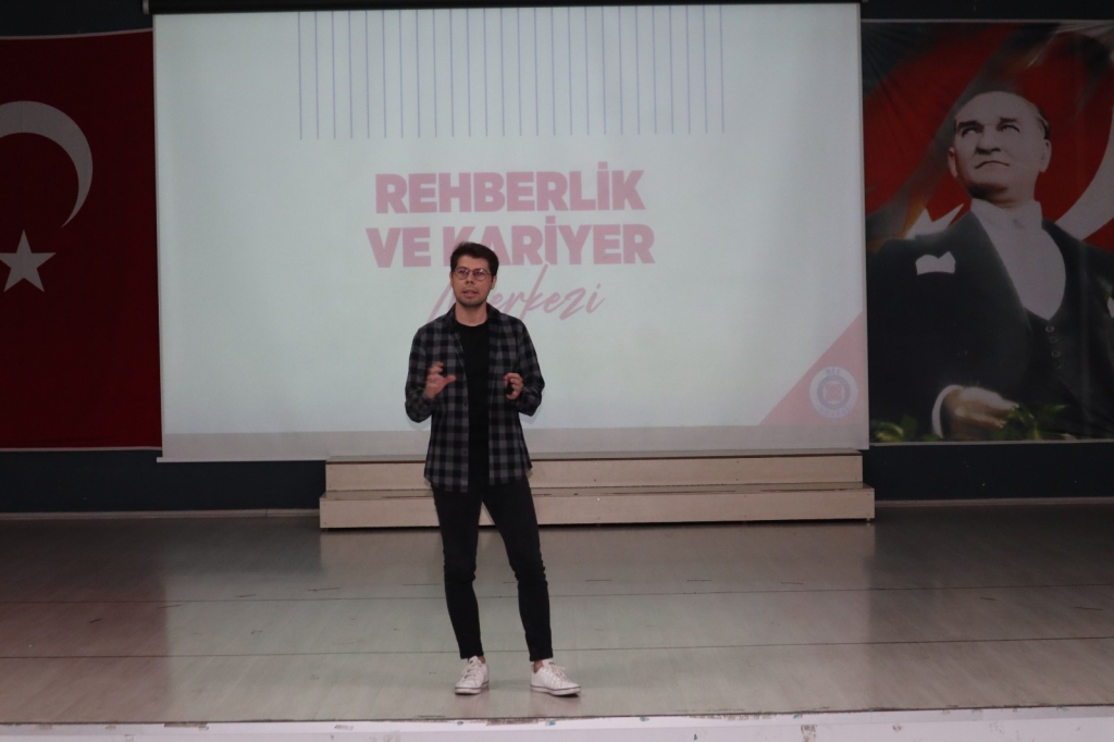 Aydın Bil Koleji 9. Sınıf VE 12. Sınıf öğrencilerimizin Veli toplantıları bugün okulumuzda gerçekleştirildi. görseli 11