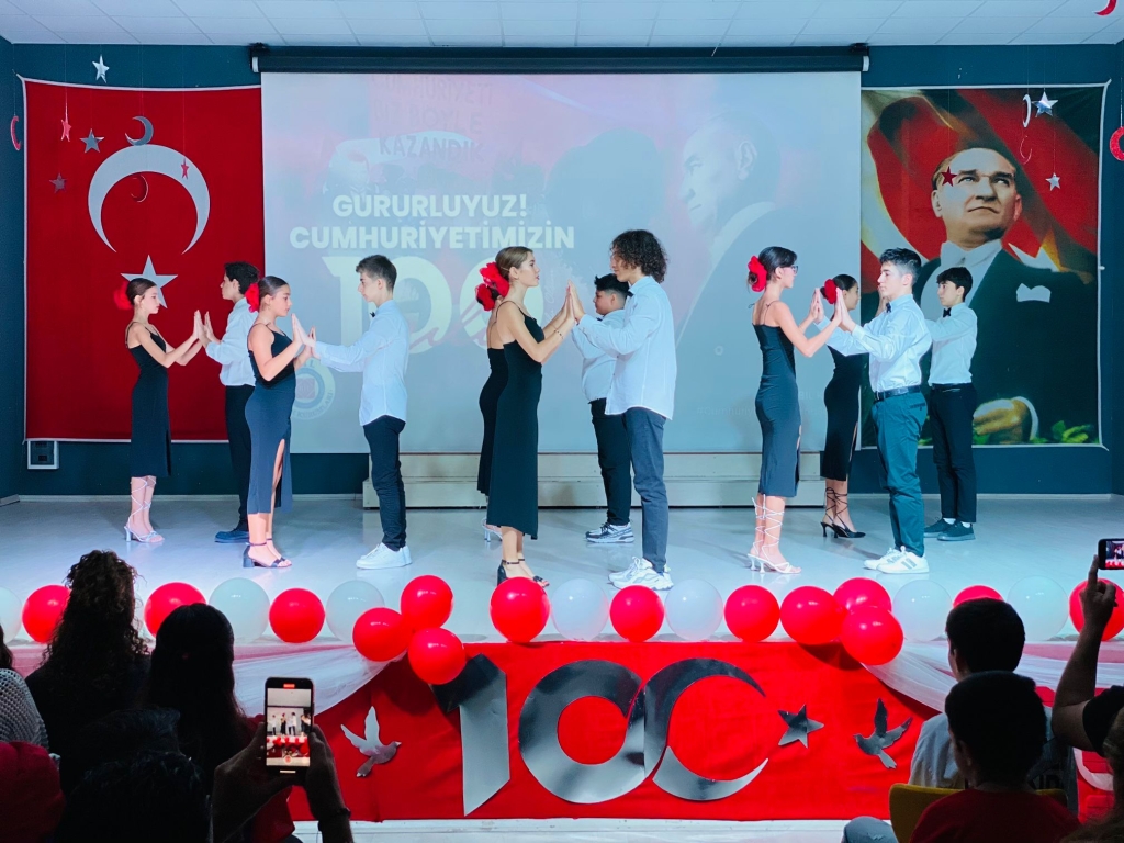 Cumhuriyetimizin 100. Yılı Aydın Bil Kolejinde Görkemli Bir Şekilde Kutlandı. görseli 18