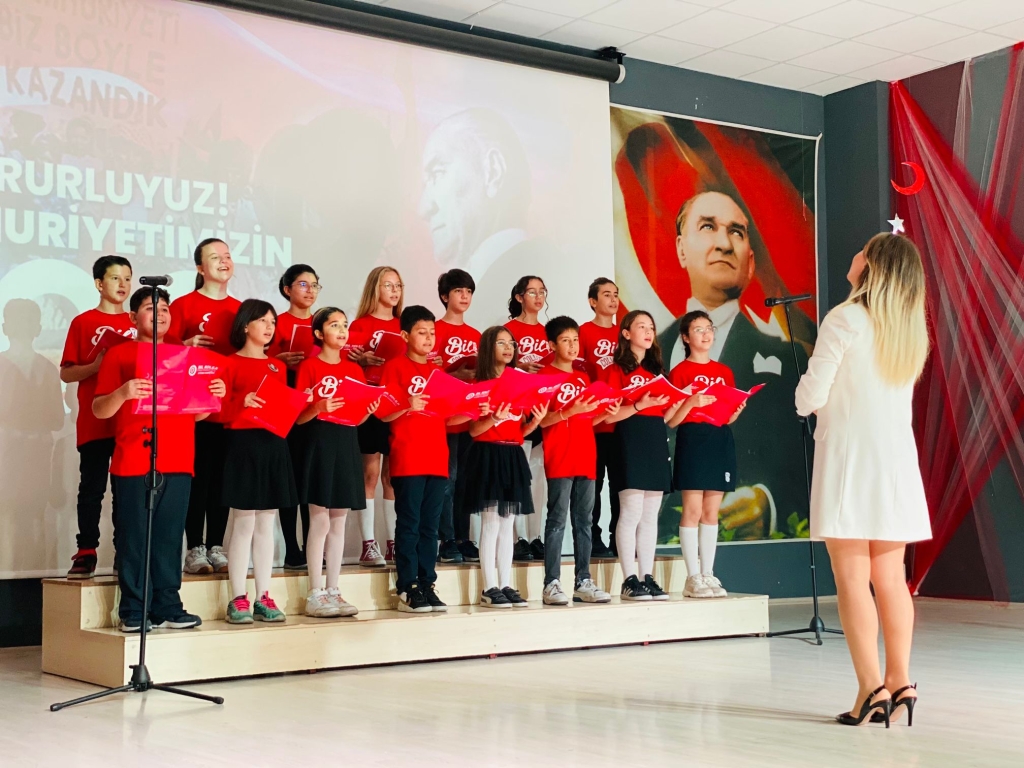 Cumhuriyetimizin 100. Yılı Aydın Bil Kolejinde Görkemli Bir Şekilde Kutlandı. görseli 19