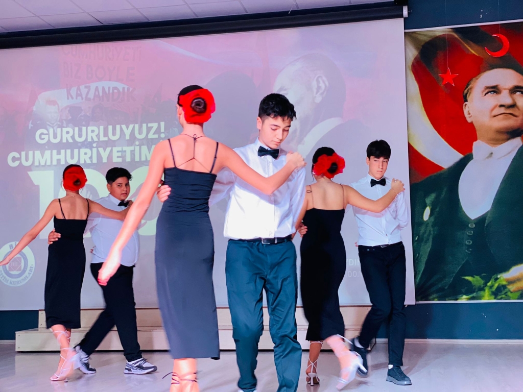 Cumhuriyetimizin 100. Yılı Aydın Bil Kolejinde Görkemli Bir Şekilde Kutlandı. görseli 20