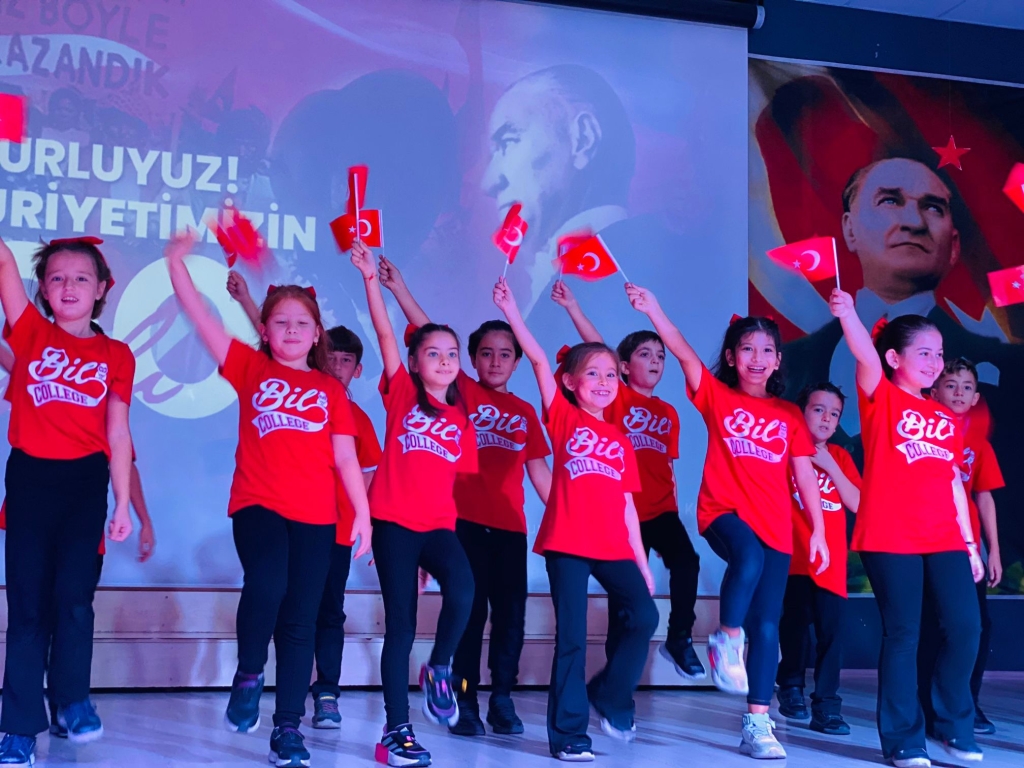 Cumhuriyetimizin 100. Yılı Aydın Bil Kolejinde Görkemli Bir Şekilde Kutlandı. görseli 24