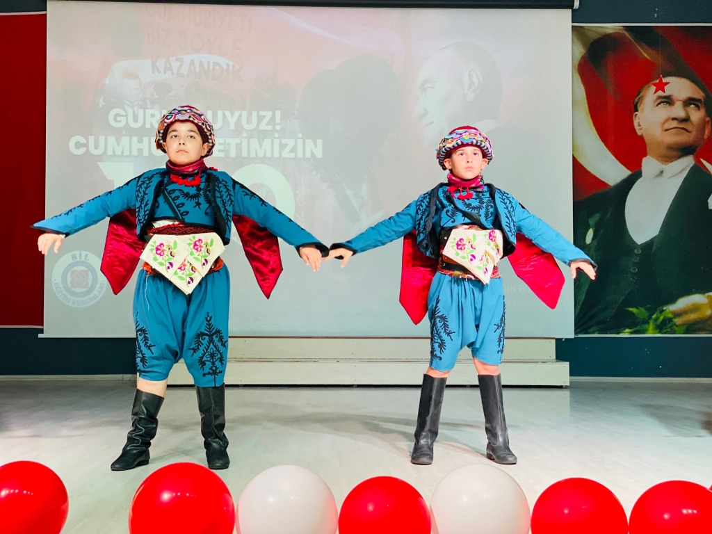 Cumhuriyetimizin 100. Yılı Aydın Bil Kolejinde Görkemli Bir Şekilde Kutlandı. görseli 28