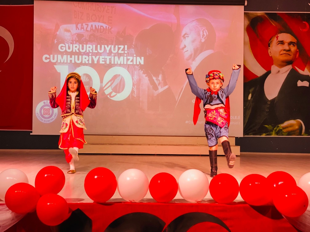 Cumhuriyetimizin 100. Yılı Aydın Bil Kolejinde Görkemli Bir Şekilde Kutlandı. görseli 29