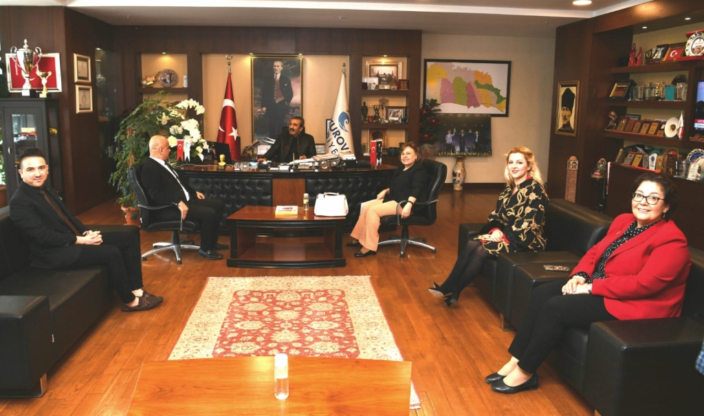 Çukurova Beld. Bşk. Soner ÇETİN'le Belediye personeli ve personel yakınlarına %50+%10 Burslu okuma imkanı görseli 5
