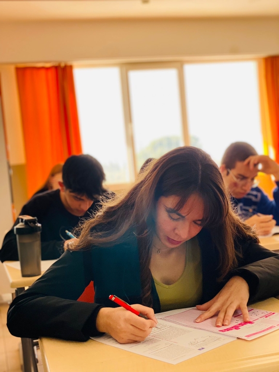 Dünya İnovasyon Okulu Aydın Bil Koleji'nde Bursluluk Sınavı Heyecanı görseli 14