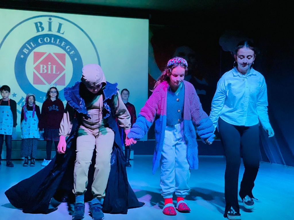 Bil Çocuk Tiyatrosu "Seni Yaramaz Virüs" görseli 24