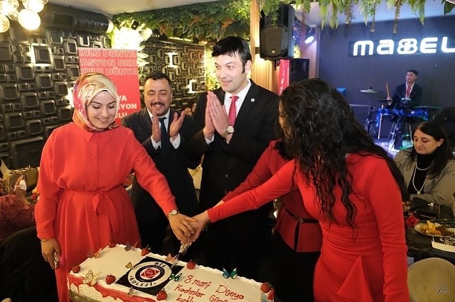 8 Mart Dünya Kadınlar Günü Müthiş Bir Orginazasyon ile Kutlandı