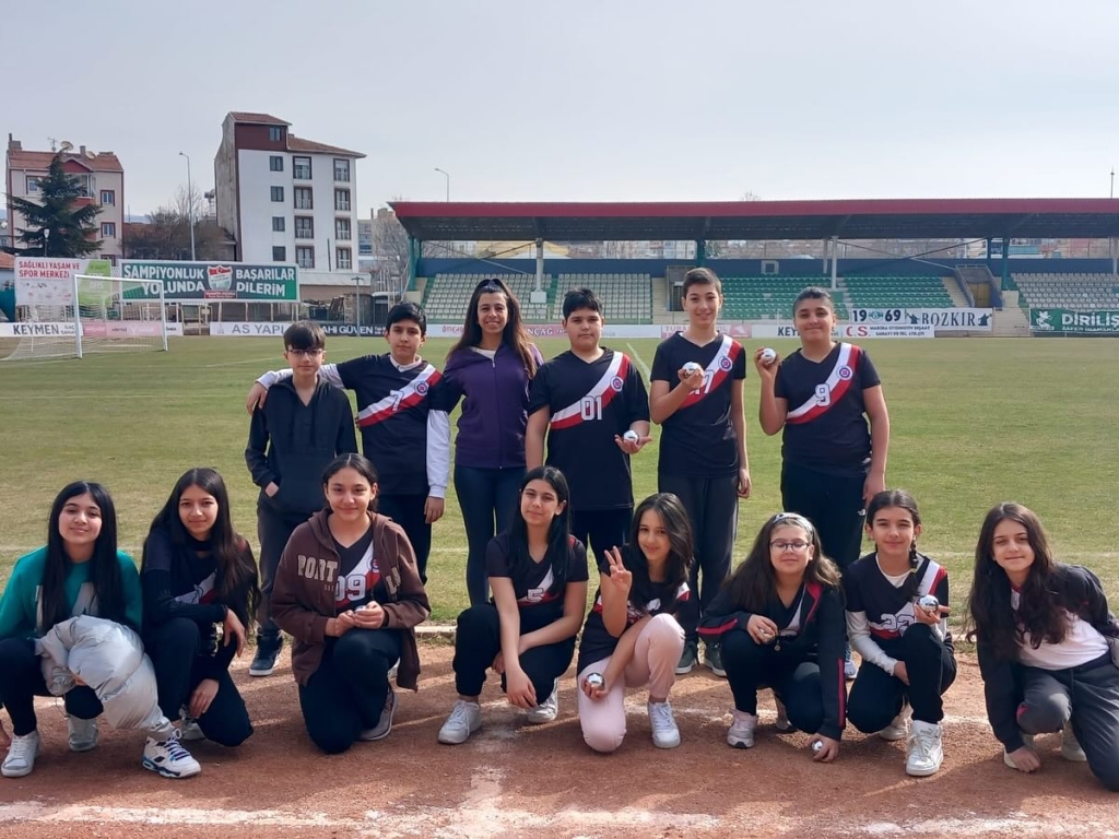 Ortaokul Öğrencilerimiz Okul faaliyetleri kapsamında düzenlenen Yıldızlar Bocce yarışmasına katıldı