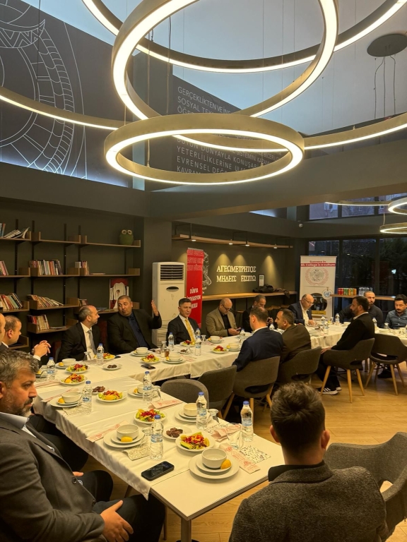 Sn. Kağıthane Kaymakamımız Niyazi ERTEN, Sn. İlçe Milli Eğitim Müdürümüz Zekeriya POSTACI, Sn. Kağıthane Belediye Başkan Yardımcımız Kemal ÇAVUŞ, Şube Müdürümüz Yunus ÇELİK, Sn. Şehit Hamza Ece İlkokulu Müdürümüz Esat KAYIKÇI, Sn. Sosyal Hizmet Vakıf Müdürümüz Koray SARIOĞLU, Kağıthane Sivaslılar Dernek Başkanı Mustafa Kemal BAYKAL, kıymetli velilerimiz ve STK temsilcilerimiz ile birlikte kurumumuzda iftar yaptık. görseli 4